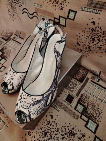 Ölçü: 37, rəng - Boz, İşlənmiş lalafo.az -da Ölçü: 37, rəng - Boz, İşlənmiş