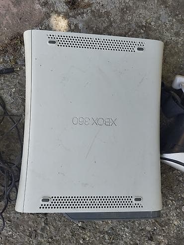 Xbox 360 oyun konsolu - Model: Microsoft Xbox 360 (ağ korpus, ön lalafo.az -da Xbox 360 oyun konsolu - Model: Microsoft Xbox 360 (ağ korpus, ön