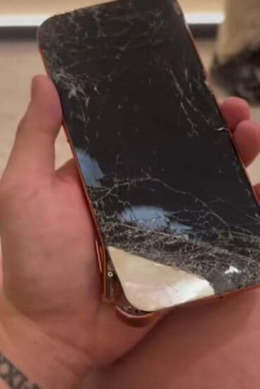 Məhsul: Zədələnmiş smartfon (şəkillərdə göstərilən model) lalafo.az -da Məhsul: Zədələnmiş smartfon (şəkillərdə göstərilən model)