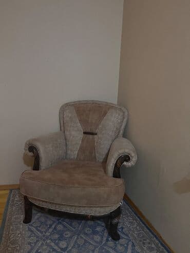 İşlənmiş, Klassik divan, 2 kreslo, Bazasız, Açılmayan lalafo.az -da İşlənmiş, Klassik divan, 2 kreslo, Bazasız, Açılmayan