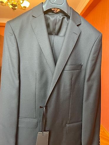 YKM firmasının kostyumu satılır. Yenidir. Material 60% yun lalafo.az -da YKM firmasının kostyumu satılır. Yenidir. Material 60% yun