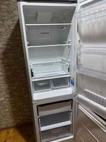 Маслобойки: Б/у 2 двери Indesit Холодильник Продажа, цвет - Белый at lalafo.az — 4 Маслобойки: Б/у 2 двери Indesit Холодильник Продажа, цвет - Белый — 4