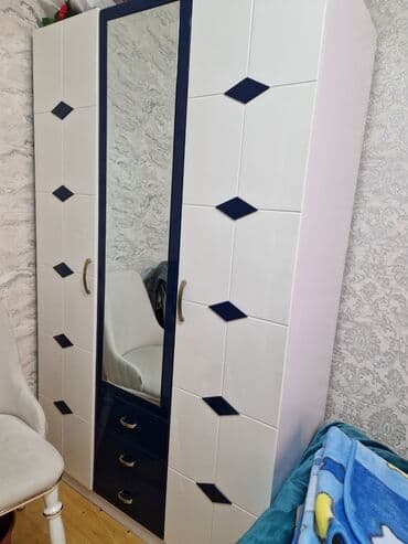 İşlənmiş, Açılan, 4 qapılı Düz dolab, Dolab-asılqan lalafo.az -da İşlənmiş, Açılan, 4 qapılı Düz dolab, Dolab-asılqan