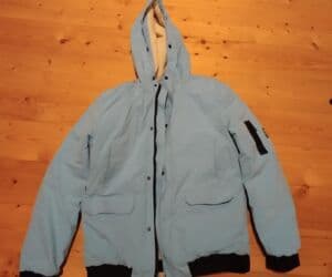 Kurtka satılır təmiz saxlanılıb 1 sezon geyinilib sadəcə soyuq lalafo.az -da Kurtka satılır təmiz saxlanılıb 1 sezon geyinilib sadəcə soyuq