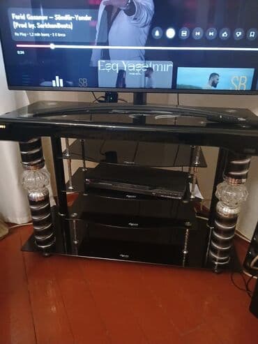 Yeni, Düz TV altlığı, Polkalı, Şüşəli, Belarusiya lalafo.az -da Yeni, Düz TV altlığı, Polkalı, Şüşəli, Belarusiya