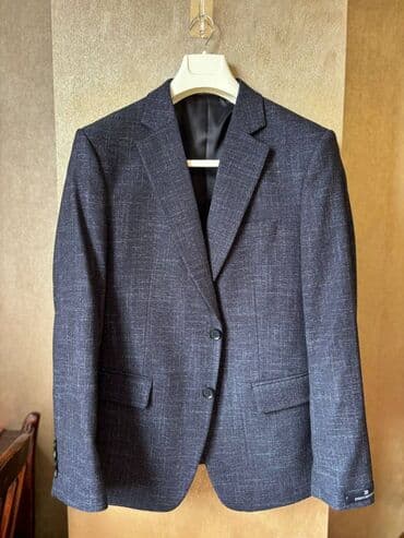 1 dəfə geyinilib.Heç bir problemi yoxdur.165 manata alınıb 140 manata lalafo.az -da 1 dəfə geyinilib.Heç bir problemi yoxdur.165 manata alınıb 140 manata