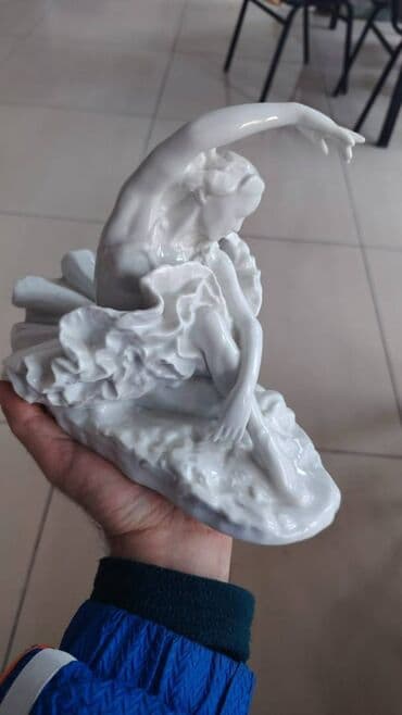 Farfor figur LFZ zavod 1 barmagi barpa olub lalafo.az -da Farfor figur LFZ zavod 1 barmagi barpa olub