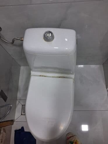 Kompakt tipli sanitar qovşaq (unitaz) – keramik gövdə və su çəni ilə lalafo.az -da Kompakt tipli sanitar qovşaq (unitaz) – keramik gövdə və su çəni ilə