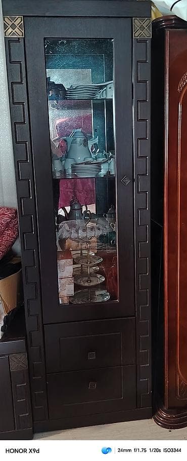 Şüşəli dolab vitrini, İşlənmiş lalafo.az -da Şüşəli dolab vitrini, İşlənmiş