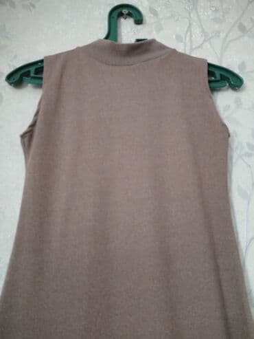 Qadın geyim dəsti – qolsuz trikotaj don və qısa kapüşonlu jaket - lalafo.az -da Qadın geyim dəsti – qolsuz trikotaj don və qısa kapüşonlu jaket -