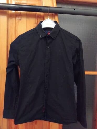 Qara rəngli uşaq köynəyi 9 yaş - Model: uzunqol, düyməli, klassik lalafo.az -da Qara rəngli uşaq köynəyi 9 yaş - Model: uzunqol, düyməli, klassik