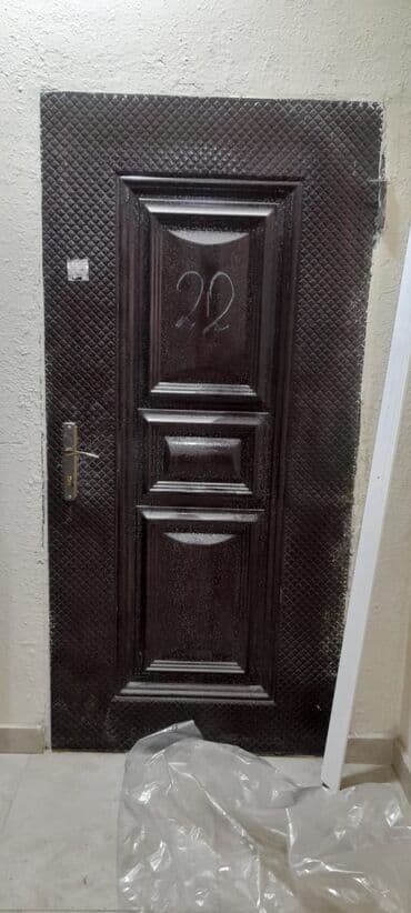 Dəmir giriş qapısı - Material: metal/dəmir konstruksiya - Rəng və lalafo.az -da Dəmir giriş qapısı - Material: metal/dəmir konstruksiya - Rəng və