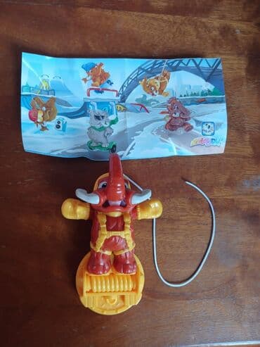 Kinder Surprise Riesen Ei seriyasından olan bu fil fiquru parlaq lalafo.az -da Kinder Surprise Riesen Ei seriyasından olan bu fil fiquru parlaq