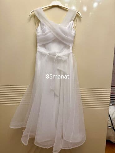 Ağ don 38 razmer.1dəfə nigah günü geyilib.85 manat. Yubkalar təzə lalafo.az -da Ağ don 38 razmer.1dəfə nigah günü geyilib.85 manat. Yubkalar təzə