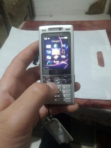 Sony Xperia 1, 8 GB, rəng - Gümüşü, Düyməli lalafo.az -da Sony Xperia 1, 8 GB, rəng - Gümüşü, Düyməli