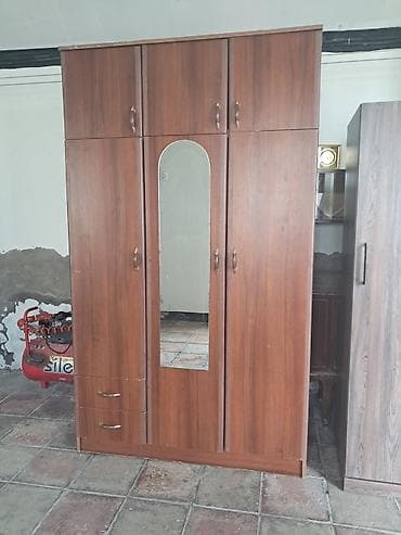 Taxta rəngli paltar dolabı - Material: laminat/LDSP, taxta纹li dekor - at lalafo.az Taxta rəngli paltar dolabı - Material: laminat/LDSP, taxta纹li dekor -