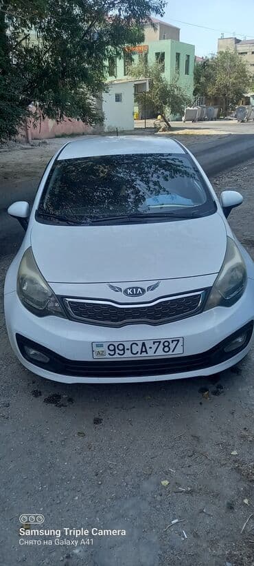 Kia Rio: 1.4 l | 2013 il Sedan lalafo.az -da Kia Rio: 1.4 l | 2013 il Sedan