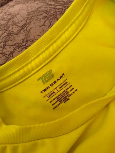 şortlar: Qadın üçün şortik yay üçün və mayka
Женские шорты и майка lalafo.az -da — 7 şortlar: Qadın üçün şortik yay üçün və mayka
Женские шорты и майка — 7