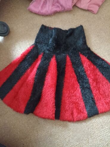 Uşaq üçün ətək – tüklü/plyuş materialdan. - Biri qırmızı və qara lalafo.az -da Uşaq üçün ətək – tüklü/plyuş materialdan. - Biri qırmızı və qara