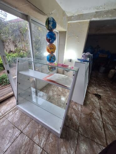 Polkali skaf satilir sokulu veziyyetdedi suse polkalari var. suse at lalafo.az — 3 Polkali skaf satilir sokulu veziyyetdedi suse polkalari var. suse — 3