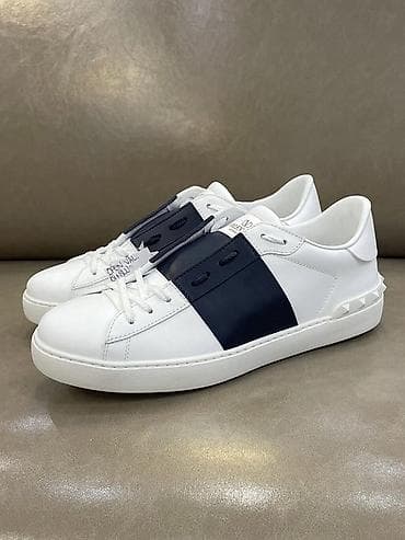 Valentino ayağqabı,1-ci əl,premium klass,çox əla ayağqabıdır lalafo.az -da Valentino ayağqabı,1-ci əl,premium klass,çox əla ayağqabıdır