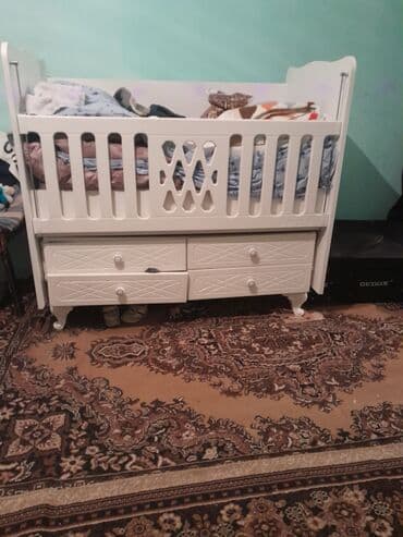 Oğlan və qız üçün, Dördbucaq, Beşik, Dəst ilə, Yellənmə mexanizmsiz lalafo.az -da Oğlan və qız üçün, Dördbucaq, Beşik, Dəst ilə, Yellənmə mexanizmsiz