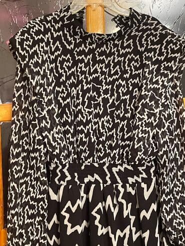 Qara-ağ rəngli naxışlı qadın donu - Qara fon üzərində ağ lalafo.az -da Qara-ağ rəngli naxışlı qadın donu - Qara fon üzərində ağ