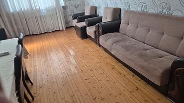 Tecılı satılır ev remonta gedir. divan kreslo pufik yaxşı at lalafo.az Tecılı satılır ev remonta gedir. divan kreslo pufik yaxşı