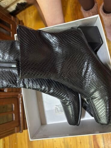 Ölçü: 38, rəng - Qara, İşlənmiş lalafo.az -da Ölçü: 38, rəng - Qara, İşlənmiş