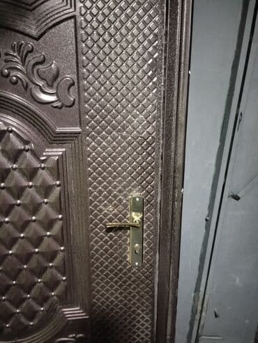 Üstən çıxma qapı super qapl təcili satılır eni 1.10 hündürlük 2.10 120 lalafo.az -da Üstən çıxma qapı super qapl təcili satılır eni 1.10 hündürlük 2.10 120