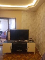 İşlənmiş, Düz TV altlığı, Polkalı lalafo.az -da İşlənmiş, Düz TV altlığı, Polkalı