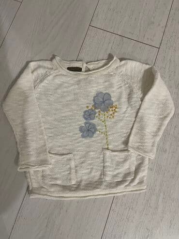 Свитер AJ Armani Jeans. Оригинал. Размер 2-3года. Можно одевать до 4 lalafo.az -da Свитер AJ Armani Jeans. Оригинал. Размер 2-3года. Можно одевать до 4