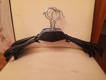 Çox keyfiyyətli asılqanlar 0.90 qəpik.ag və qara rəngi var lalafo.az -da Çox keyfiyyətli asılqanlar 0.90 qəpik.ag və qara rəngi var