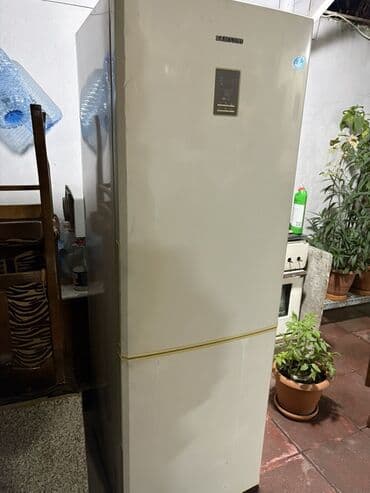 İşlənmiş 2 qapılı Samsung Soyuducu Satılır, rəng - Ağ lalafo.az -da İşlənmiş 2 qapılı Samsung Soyuducu Satılır, rəng - Ağ