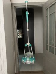 Zip zip manej mahni oxuyur iwigi yanir xaricden gelib uwagi ayagda lalafo.az -da Zip zip manej mahni oxuyur iwigi yanir xaricden gelib uwagi ayagda