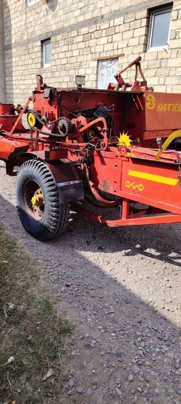 Kənd təsərrüfatı üçün pres-press yığan qoşqu tipli texnika (saman/ot lalafo.az -da Kənd təsərrüfatı üçün pres-press yığan qoşqu tipli texnika (saman/ot