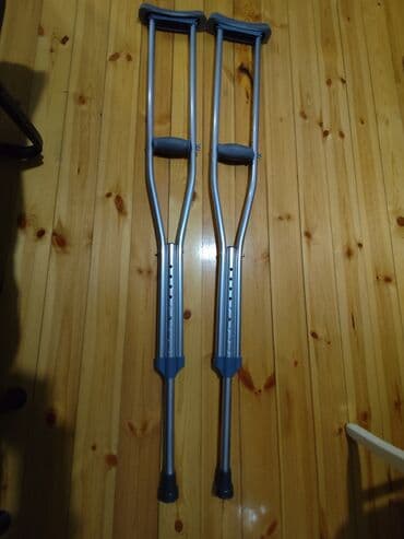 Salam təp təzə alınıb ama işlənməyib Alüminium qoltuqağacı cütü - lalafo.az -da Salam təp təzə alınıb ama işlənməyib Alüminium qoltuqağacı cütü -