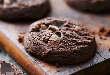 Məhsul: Şokoladlı və peçenye parçalı ev istehsalı kukilər Təsvir: - lalafo.az -da Məhsul: Şokoladlı və peçenye parçalı ev istehsalı kukilər Təsvir: -