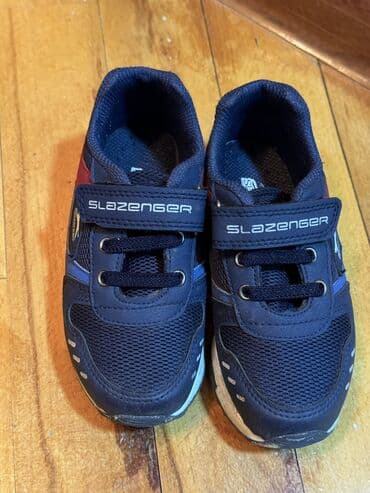 Oğlan uşağı üçün ayaqqabı. Slzaenger firması. 27 ölçüdür. Rahat lalafo.az -da Oğlan uşağı üçün ayaqqabı. Slzaenger firması. 27 ölçüdür. Rahat