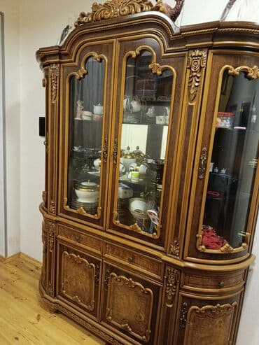 Şüşəli dolab vitrini, İşlənmiş lalafo.az -da — 1 Şüşəli dolab vitrini, İşlənmiş — 1