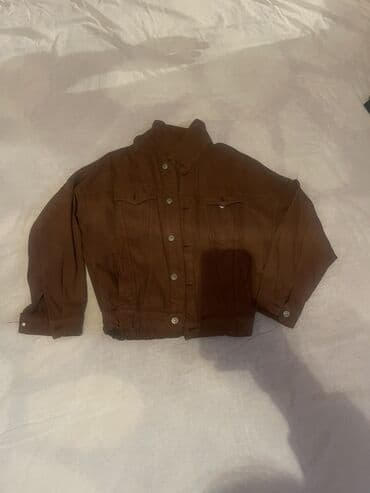 Qəhvəyi rəngdə qısa kəsimli cins üslubunda jaket. - Ön hissə: metal lalafo.az -da Qəhvəyi rəngdə qısa kəsimli cins üslubunda jaket. - Ön hissə: metal