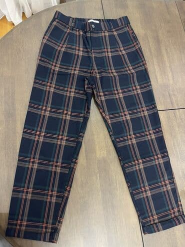 Kareli klassik şalvar - Rəng və naxış: Tünd göy əsas üzərində yaşıl lalafo.az -da Kareli klassik şalvar - Rəng və naxış: Tünd göy əsas üzərində yaşıl