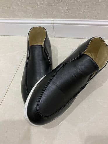 Qara slip-on kişi ayaqqabısı - Model: slip-on (bağsız), gündəlik və lalafo.az -da Qara slip-on kişi ayaqqabısı - Model: slip-on (bağsız), gündəlik və