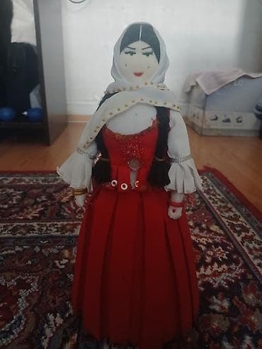 Əl işi milli kukla – Azərbaycan geyimində - Geyim: Qırmızı rəngli lalafo.az -da Əl işi milli kukla – Azərbaycan geyimində - Geyim: Qırmızı rəngli