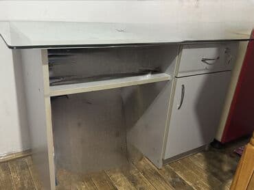 Ders calisma masasidir. ALTINDAKI ESYALARI BLUR ETMISEM KI GORUNMESIN lalafo.az -da Ders calisma masasidir. ALTINDAKI ESYALARI BLUR ETMISEM KI GORUNMESIN