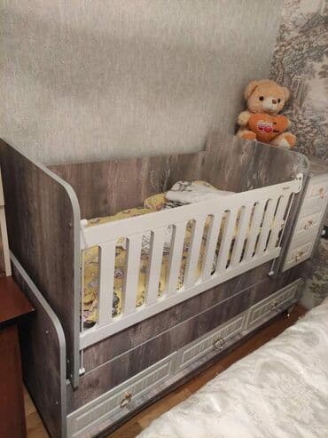 Oğlan və qız üçün, İşlənmiş, Dördbucaq, Beşik, Matras ilə, Yellənmə mexanizm ilə lalafo.az -da Oğlan və qız üçün, İşlənmiş, Dördbucaq, Beşik, Matras ilə, Yellənmə mexanizm ilə