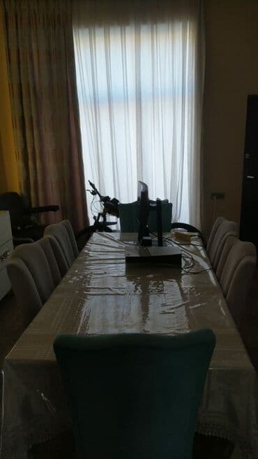Qonaq otağı üçün, Açılmayan, Dördbucaq masa, 8 stul lalafo.az -da Qonaq otağı üçün, Açılmayan, Dördbucaq masa, 8 stul