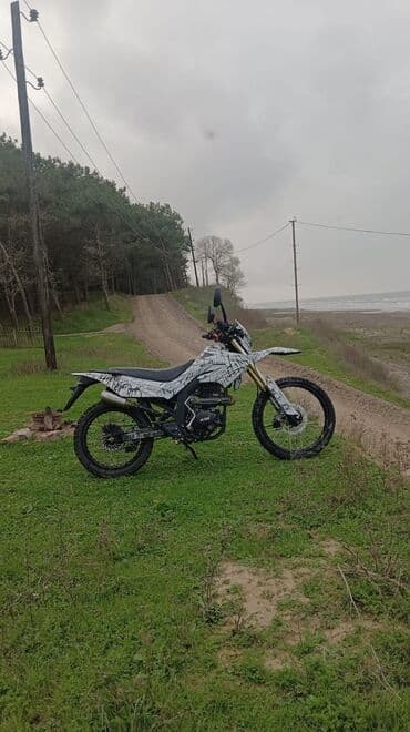Enduro tipli motosiklet – off-road üçün tam hazır. Xüsusiyyətlər və lalafo.az -da Enduro tipli motosiklet – off-road üçün tam hazır. Xüsusiyyətlər və