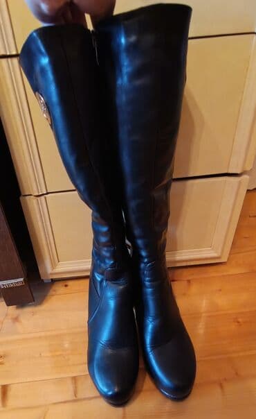 Ölçü: 40, rəng - Qara, İşlənmiş lalafo.az -da Ölçü: 40, rəng - Qara, İşlənmiş