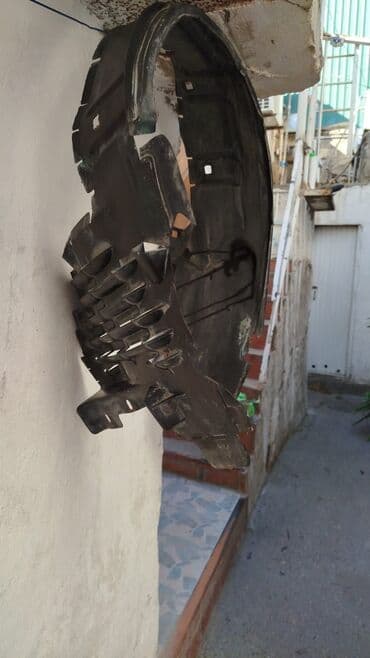 Подкрылки, локеры: Левый передний, Mercedes-Benz 210 at lalafo.az — 2 Подкрылки, локеры: Левый передний, Mercedes-Benz 210 — 2